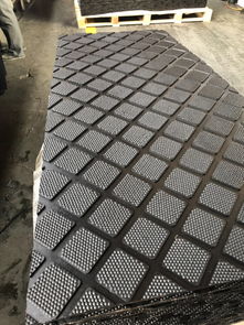 长城橡胶自产方块牛栏垫 以美观、耐磨、安全、舒适重塑牛舍新标准